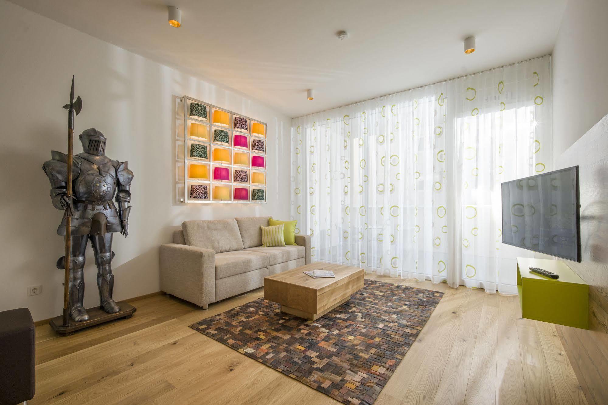 Private Living Apartments 库夫施泰因 外观 照片